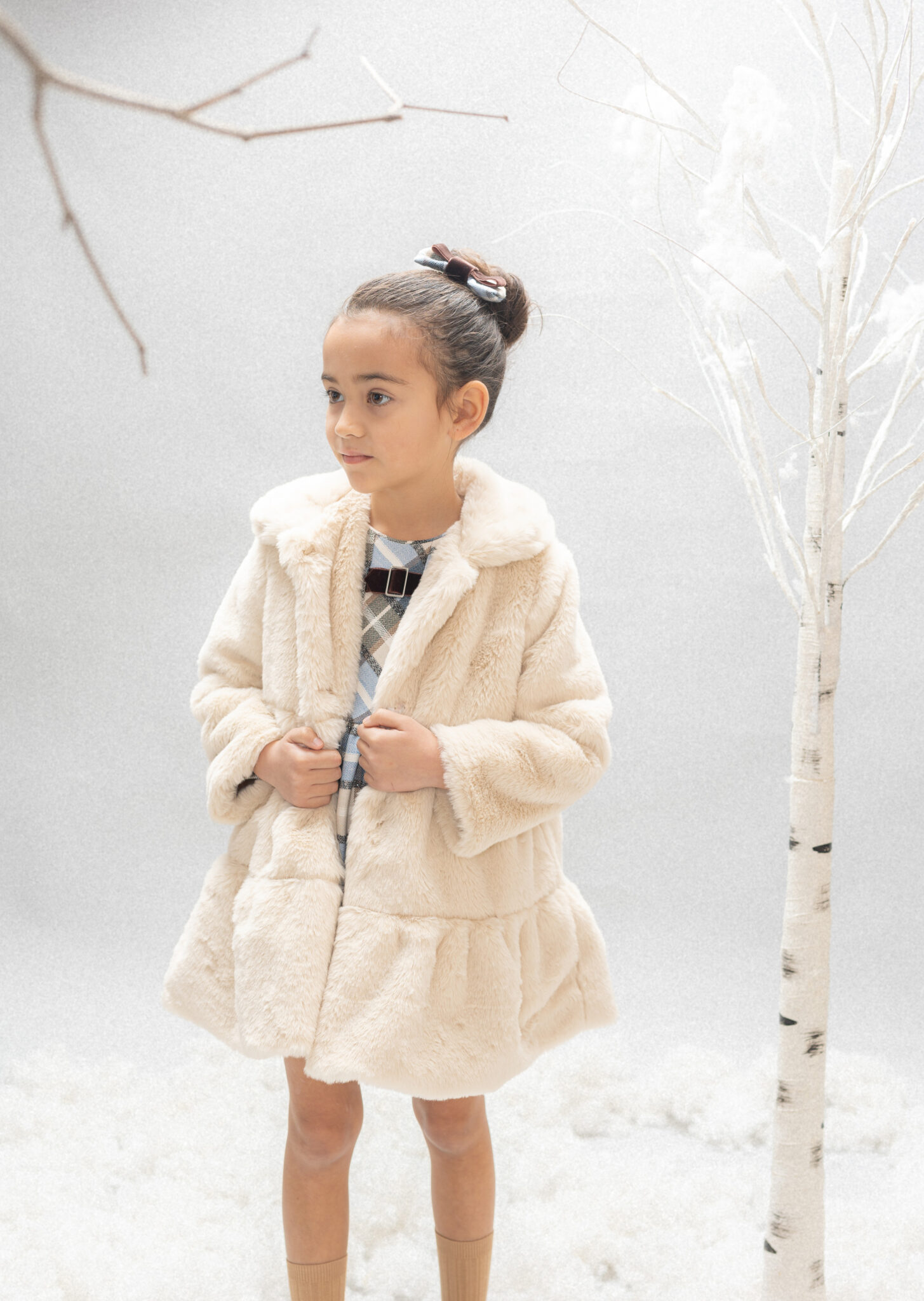 –. Abrigo niña pelo suave 25576