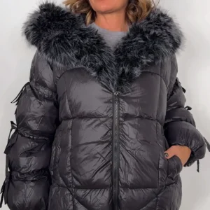 Anorak acolchado con capucha de pelo NEGRO