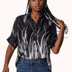 Camisa estampada satinado negro palmeras