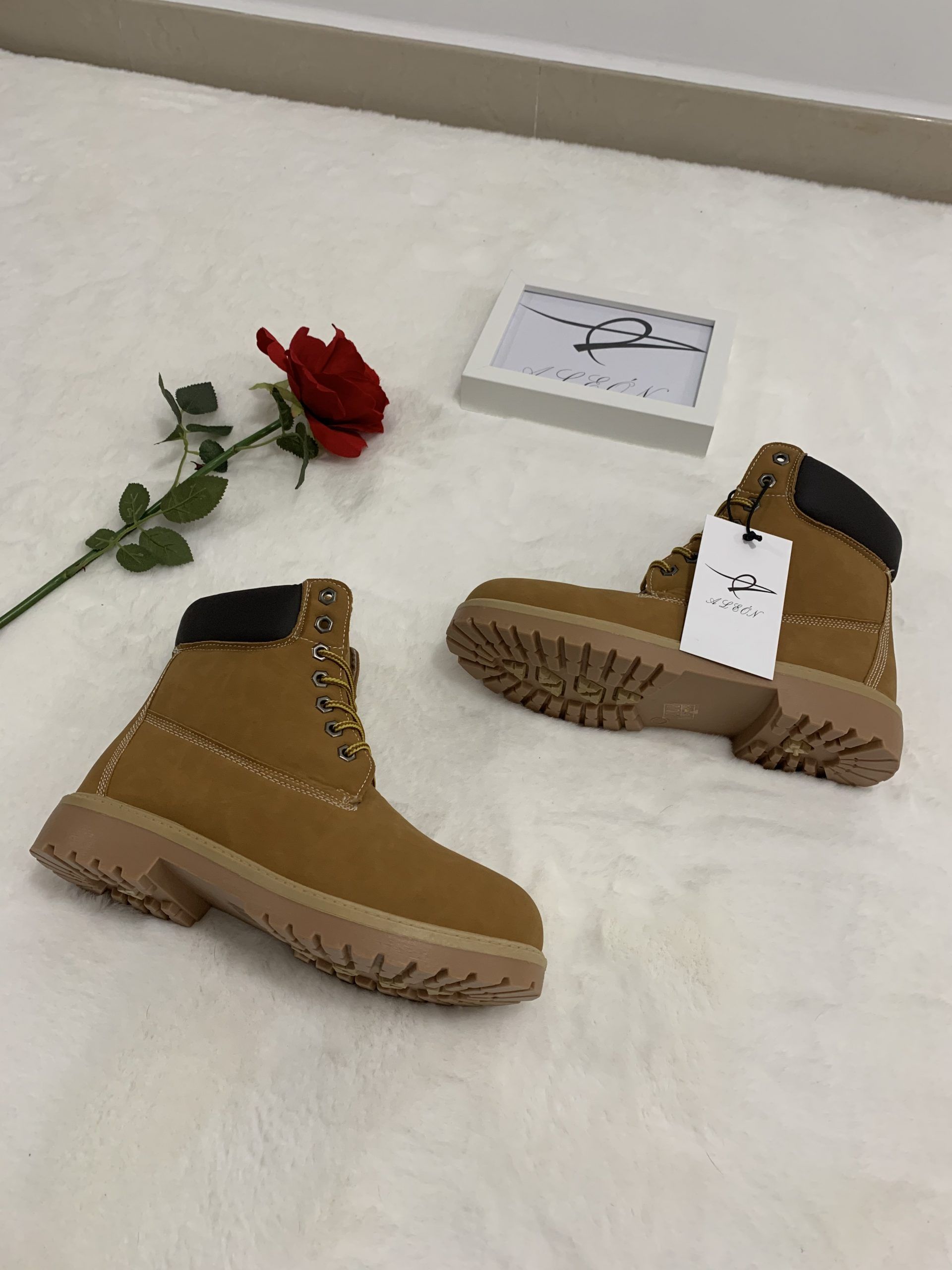 BOTA MARRÓN - Imagen 2