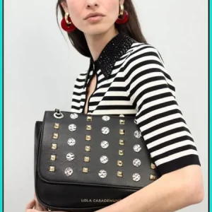 Bandolera con Solapa y Tachas Negro LOLA CASADEMUNT Ref. LS2604047