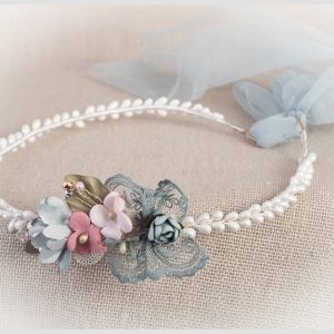 ZOYSAN CORONA DE CEREMONIA FLORES CRUDO-VERDE AGUA 20341