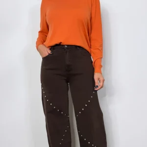 Jean wide leg con tachas CHOCOLATE