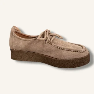 Mocasín antelina con cordón TOPO